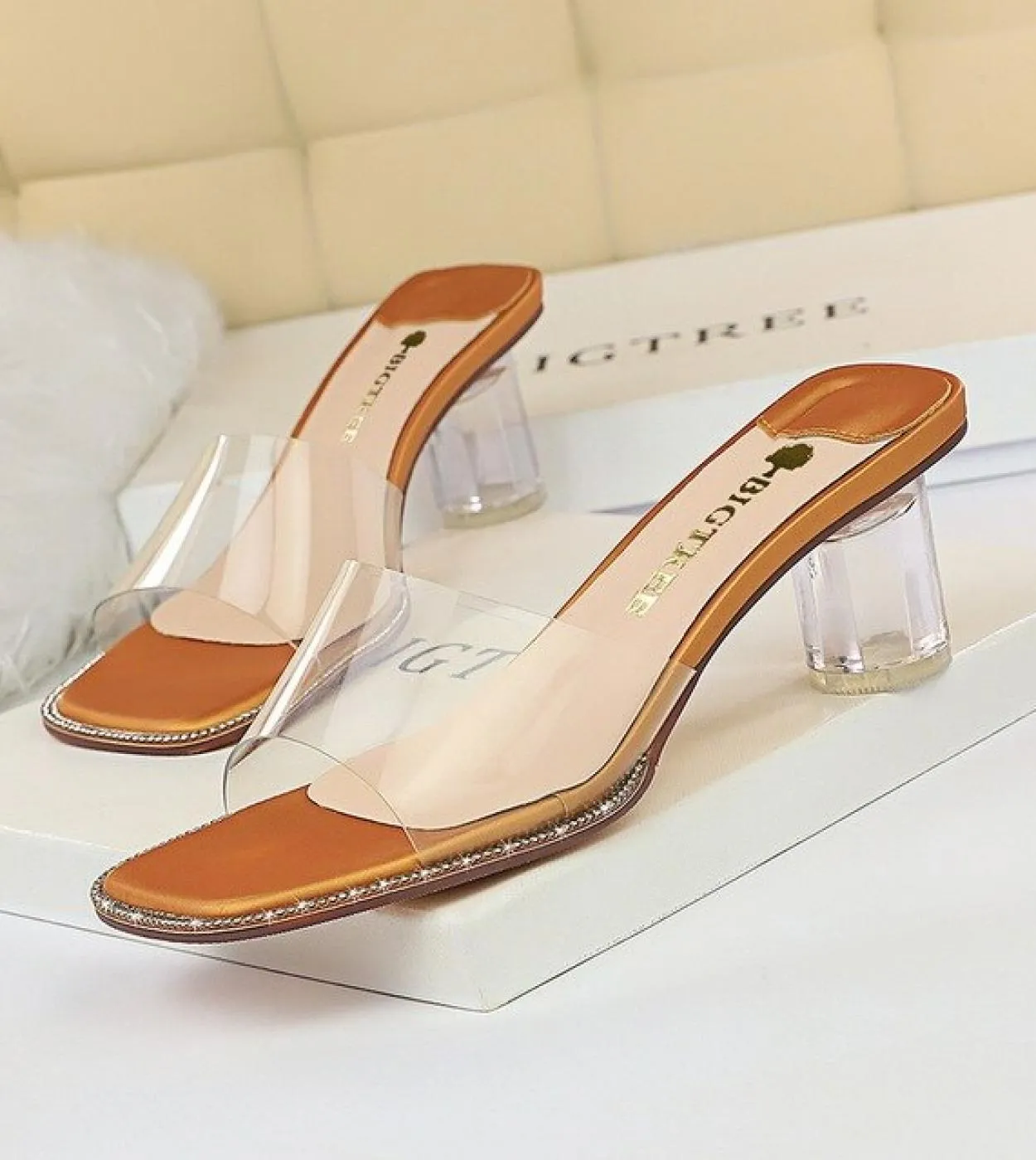 Bigtree Nuove Donne di Estate Sandali Chiaro Tacchi Alti Pantofole Scarpe Da Donna Donna Trasparente Alte Pompe Da Sposa Jelly B