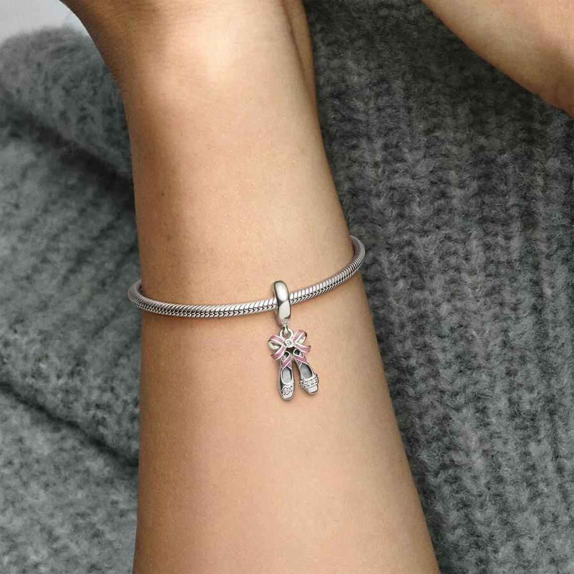 Charm pendant Chaussons de Danse Punk Pandora Moments | 3 Suisses