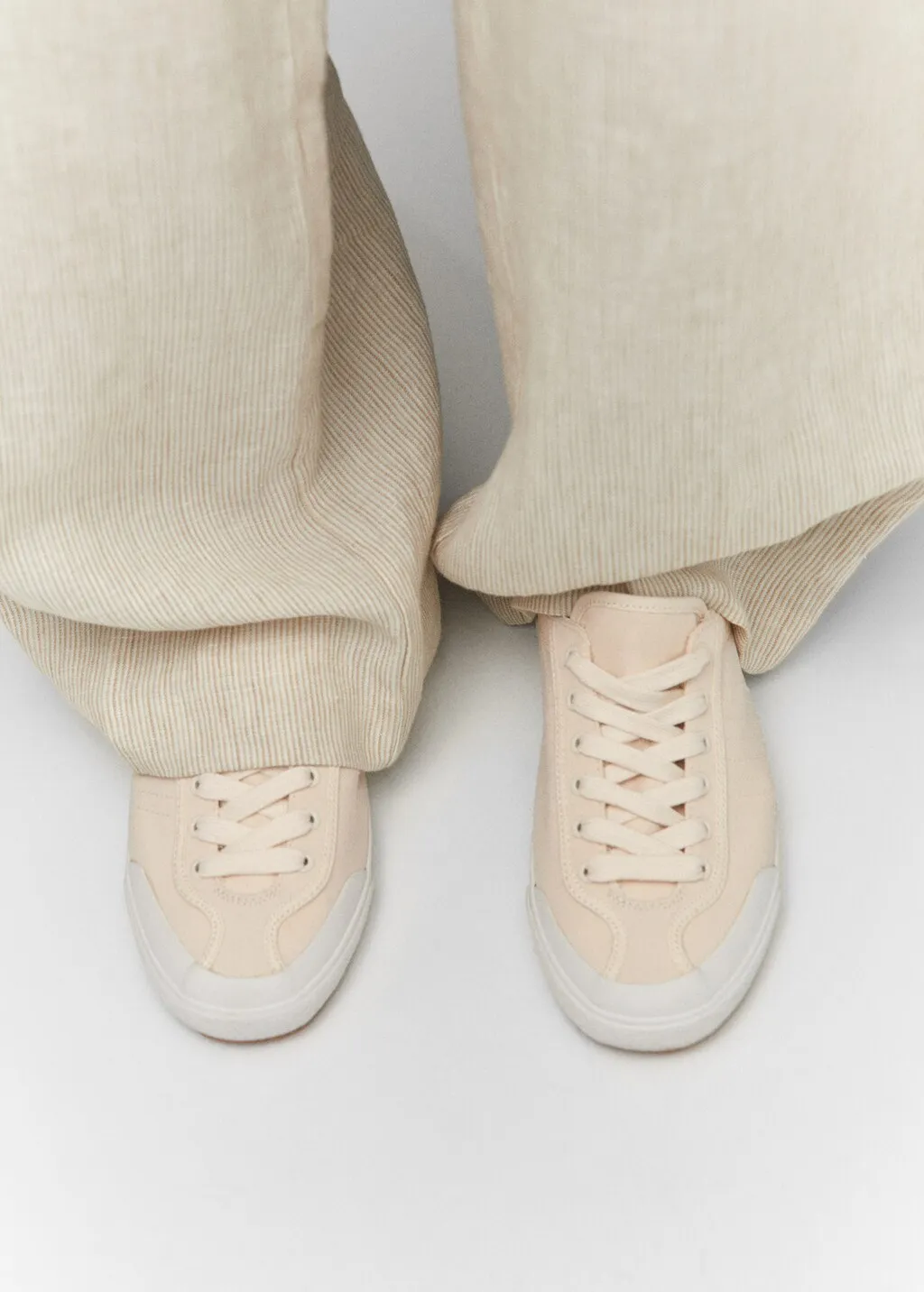 Sneaker cuciture decorative